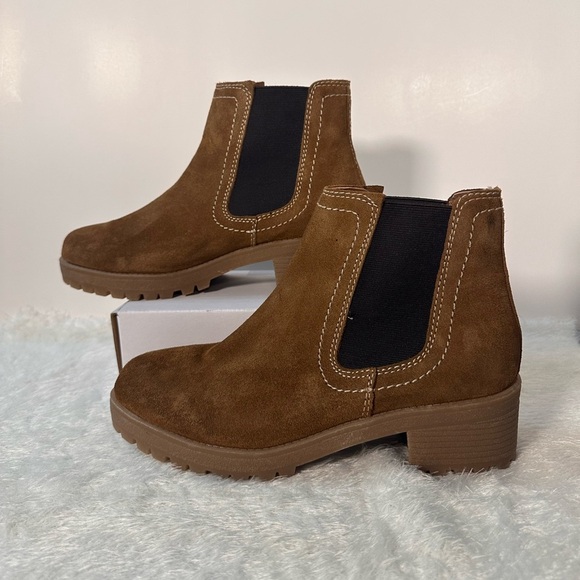 ASOS Brown Ankle Boots with Chunky Heel and Elastic Panels 🤎🤎 - Picture 4 of 7